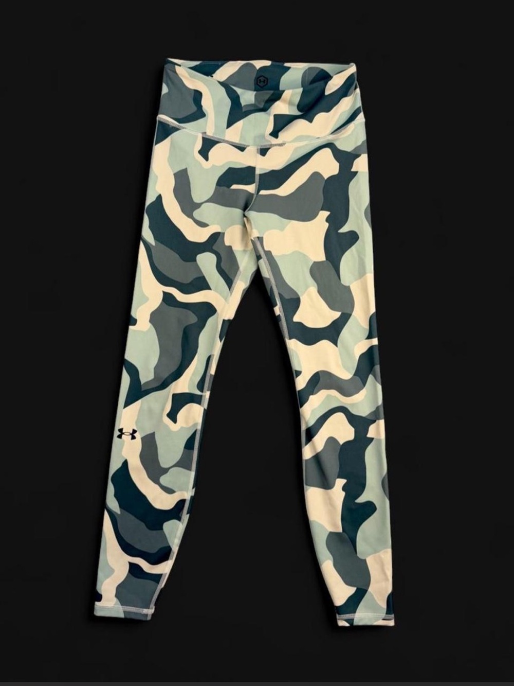 Under Armour HeatGear Celliant Camo High-Rise Leggings – Size Medium